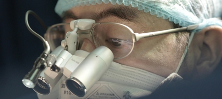 میکروجراحی و عملهای جراحی با کمک میکروسکوپ چیست؟