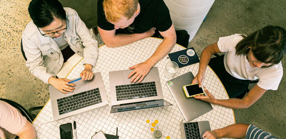 عبارات گمراهکننده در تبلیغات زیبایی؛ آیا باید فریبشان را بخوریم؟