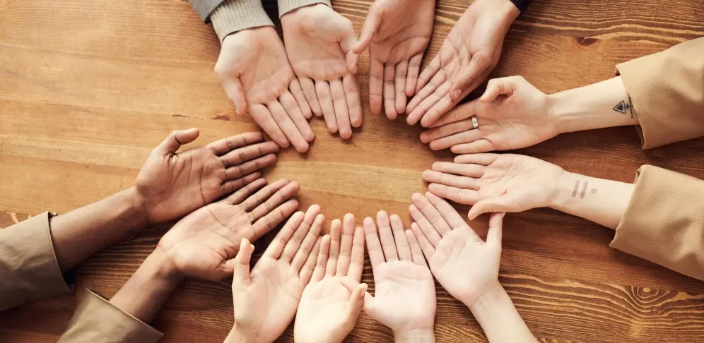 جوانسازی دست چیست و چه روشهایی برای جوانسازی دست وجود دارد؟ جوانسازی دست چیست و چه روشهایی برای جوانسازی دست وجود دارد؟