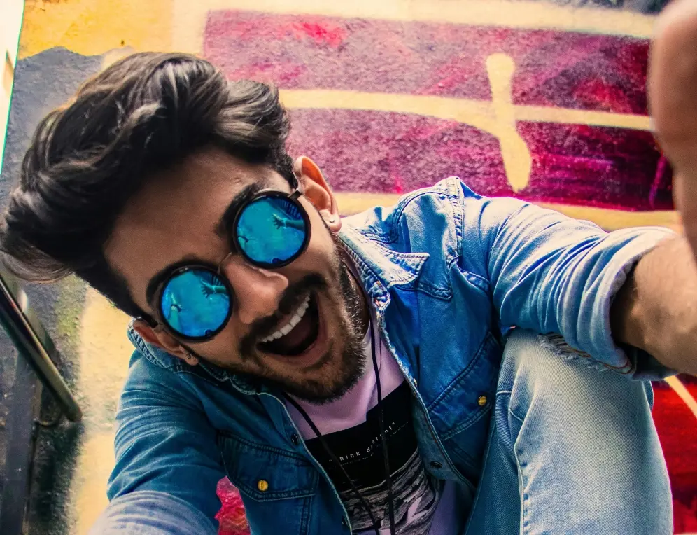 آیا کسی را میشناسید که به سلفیتیس مبتلا باشد؟ آیا کسی را میشناسید که به سلفیتیس مبتلا باشد؟