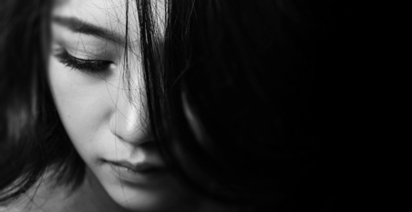 بی‌اشتهایی عصبی چیست و چرا به وجود می‌آید؟ درمان چگونه است؟