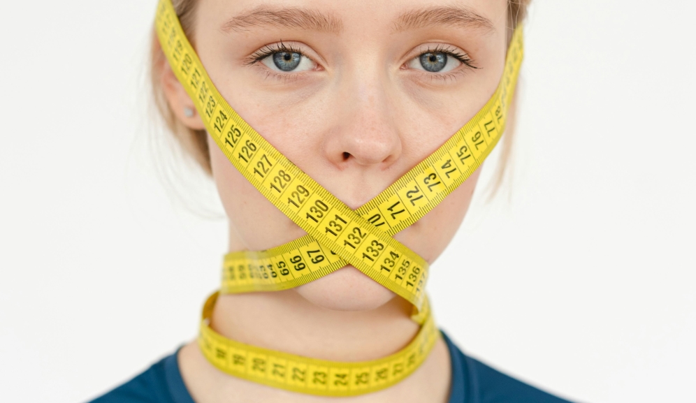بوتاکس: کاربردها، مراحل تزریق، عوارض جانبی و برندها