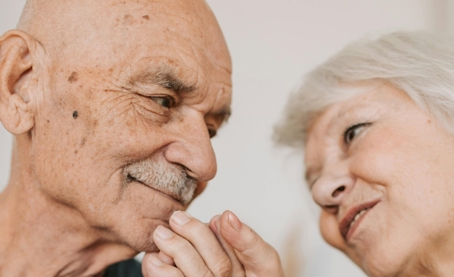 لکه‌های سنی  چیست و آنچه در مورد این لکه‌ها باید بدانیم.