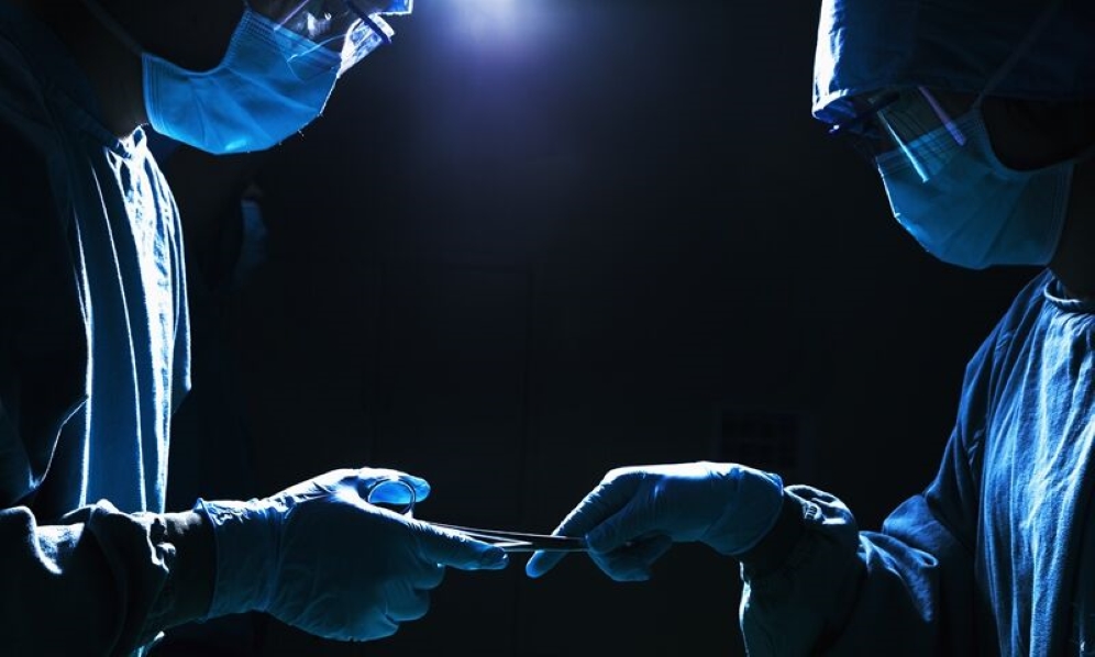 خطرات دخالت افراد غیرحرفهای در جراحیهای زیبایی و راهکارهای مقابله با آن خطرات دخالت افراد غیرحرفهای در جراحیهای زیبایی و راهکارهای مقابله با آن